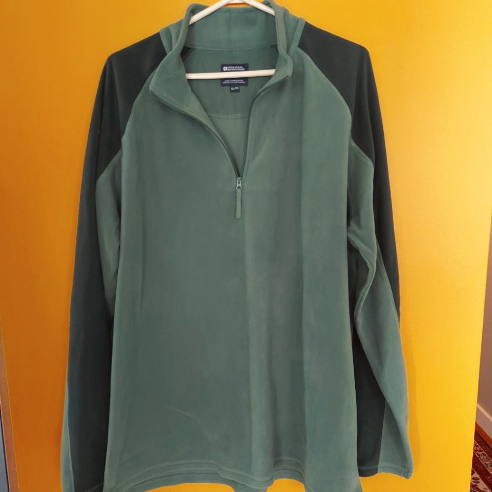 NWOT Mountain Warehouse Mens Fleece